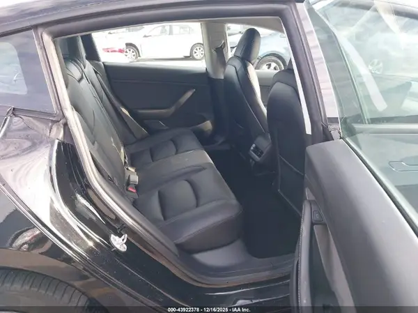 5YJ3E1EB7NF364309 2022 TESLA MODEL 3 - Image 8