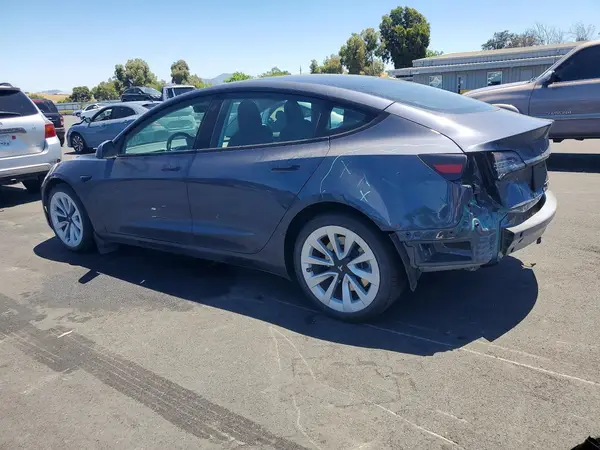 5YJ3E1EB7PF386359 2023 TESLA MODEL 3 - Image 2