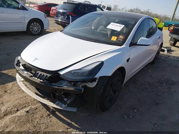 5YJ3E1EB7PF388743 2023 TESLA MODEL 3 - Image 2