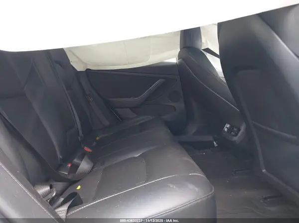 5YJ3E1EB7PF391691 2023 TESLA MODEL 3 - Image 8
