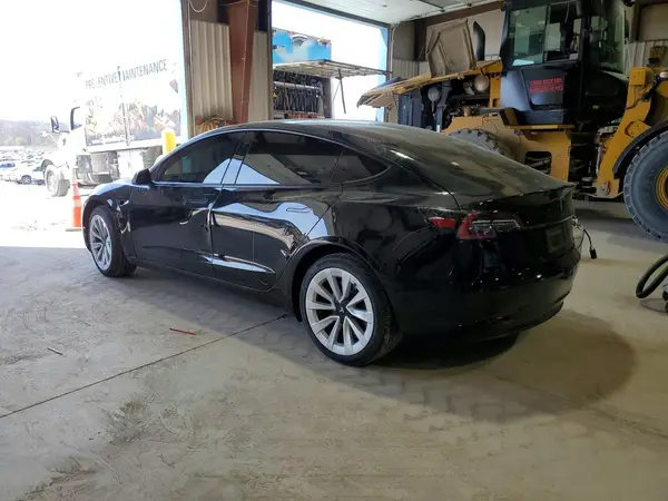 5YJ3E1EB7PF470682 2023 TESLA MODEL 3 - Image 2