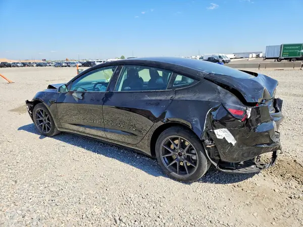 5YJ3E1EB7PF591423 2023 TESLA MODEL 3 - Image 2