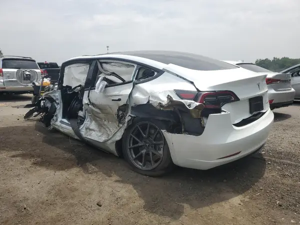5YJ3E1EB7PF600279 2023 TESLA MODEL 3 - Image 2