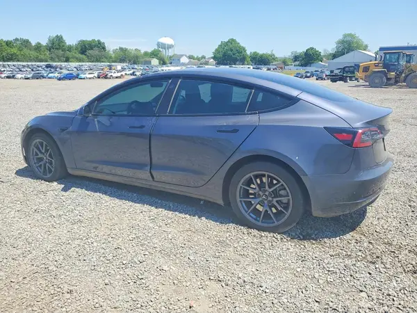 5YJ3E1EB7PF614991 2024 TESLA MODEL 3 - Image 2