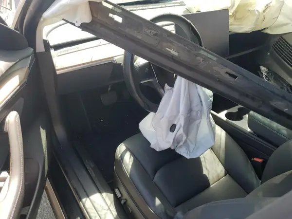 5YJ3E1EB7PF628745 2023 TESLA MODEL 3 - Image 8
