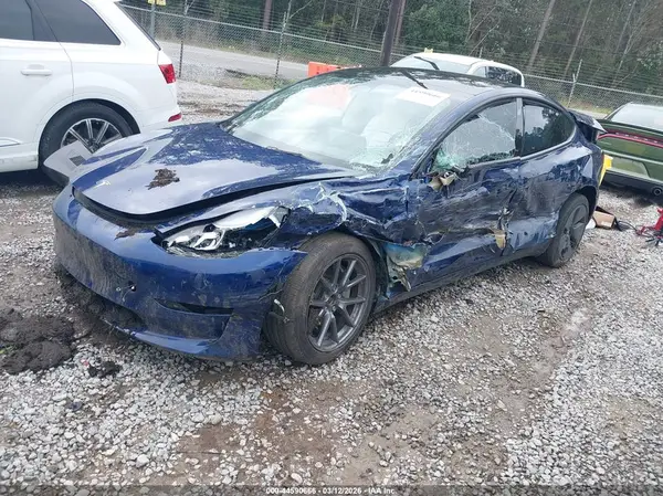 5YJ3E1EB7PF632567 2023 TESLA MODEL 3 - Image 2