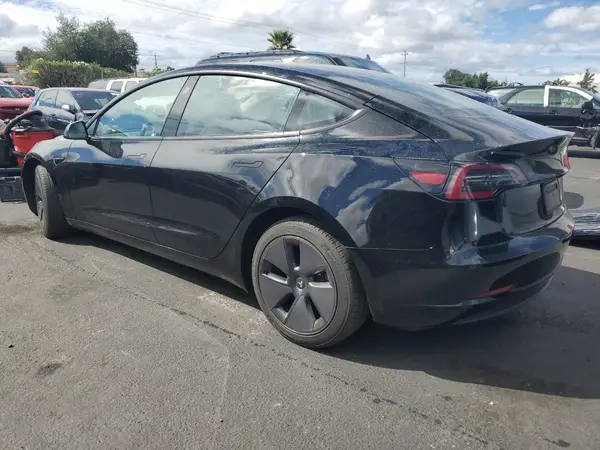 5YJ3E1EB7PF633962 2023 TESLA MODEL 3 - Image 2