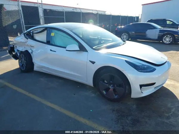 5YJ3E1EB7PF634982 2023 TESLA MODEL 3 - Image 1