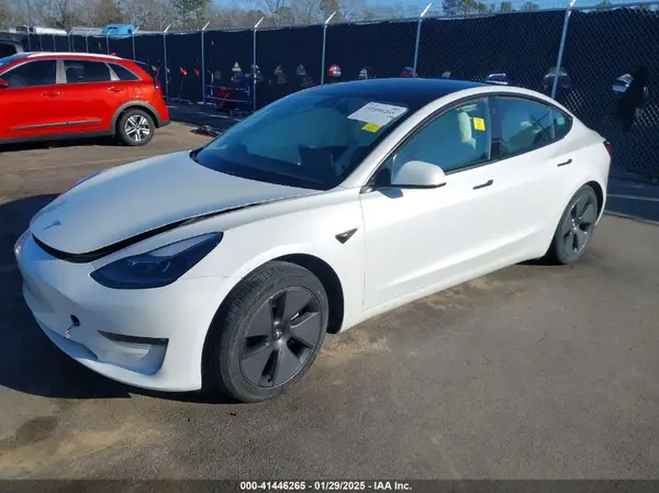 5YJ3E1EB7PF634982 2023 TESLA MODEL 3 - Image 2