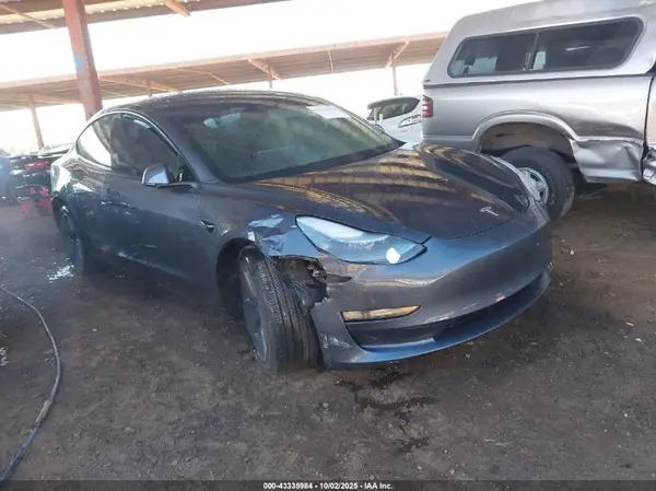 5YJ3E1EB7PF658926 2023 TESLA MODEL 3 - Image 1