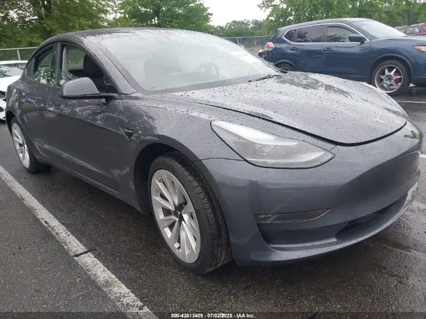 5YJ3E1EB7PF661261 2023 TESLA MODEL 3 - Image 1