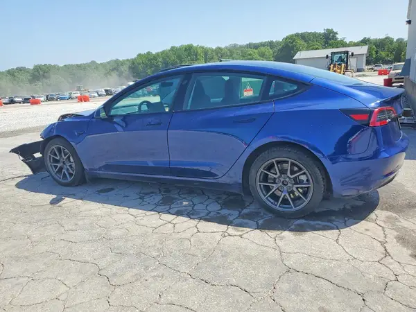 5YJ3E1EB7PF674429 2023 TESLA MODEL 3 - Image 2