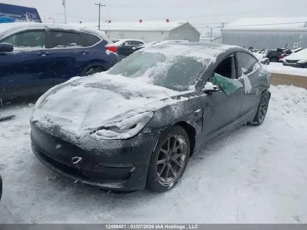 5YJ3E1EB7PF676617 2023 TESLA MODEL 3 - Image 2