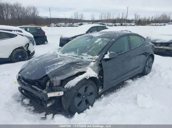 5YJ3E1EB7PF681140 2023 TESLA MODEL 3 - Image 2