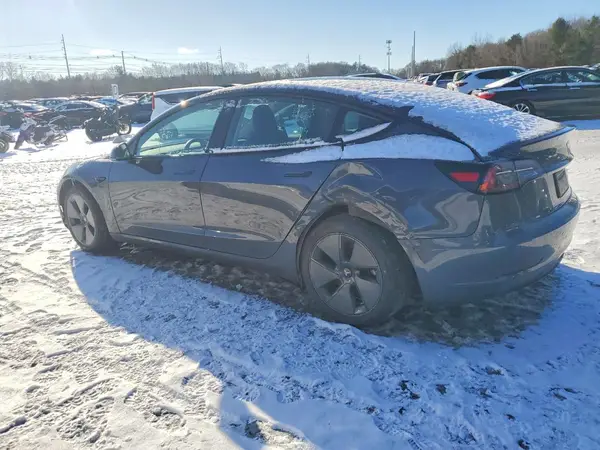 5YJ3E1EB7PF690856 2023 TESLA MODEL 3 - Image 2