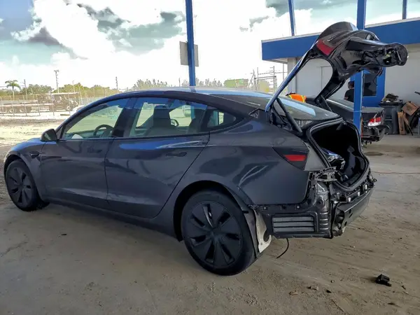 5YJ3E1EB7RF736088 2024 TESLA MODEL 3 - Image 2