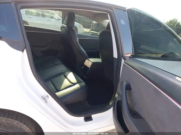 5YJ3E1EB7RF746281 2024 TESLA MODEL 3 - Image 8
