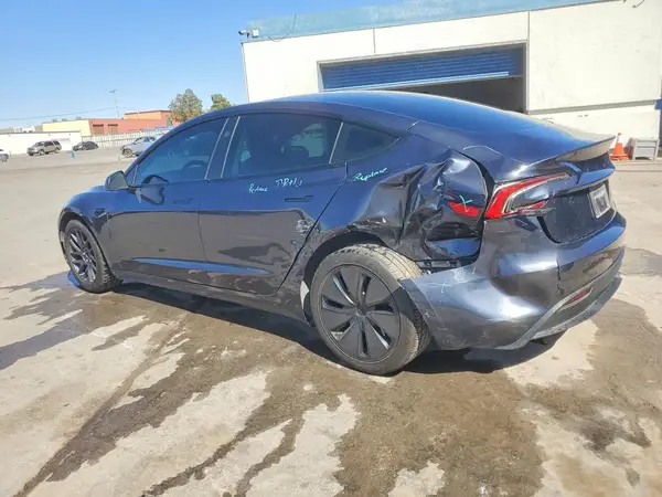 5YJ3E1EB7RF749262 2024 TESLA MODEL 3 - Image 2