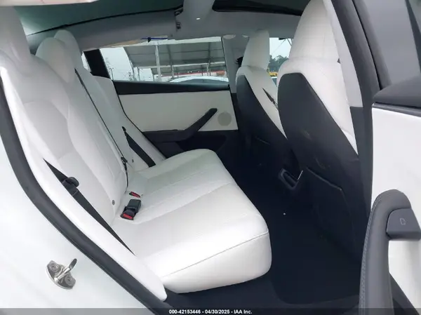 5YJ3E1EB7RF754672 2024 TESLA MODEL 3 - Image 8