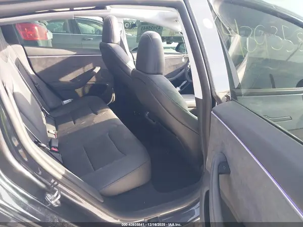 5YJ3E1EB7RF817673 2024 TESLA MODEL 3 - Image 8