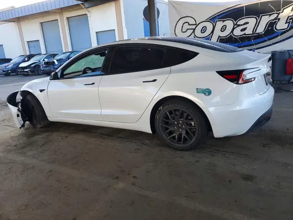 5YJ3E1EB7RF821187 2024 TESLA MODEL 3 - Image 2