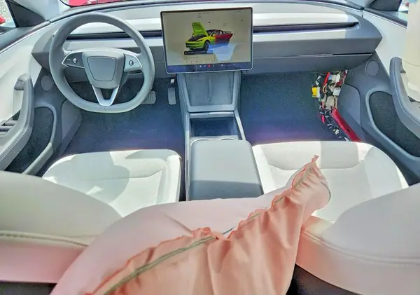 5YJ3E1EB7RF854528 2024 TESLA MODEL 3 - Image 8