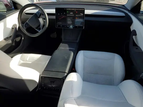 5YJ3E1EB7RF854674 2024 TESLA MODEL 3 - Image 8