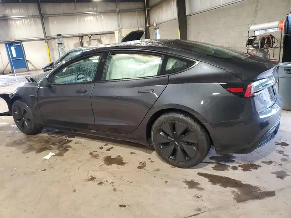 5YJ3E1EB7SF003240 2025 TESLA MODEL 3 - Image 2