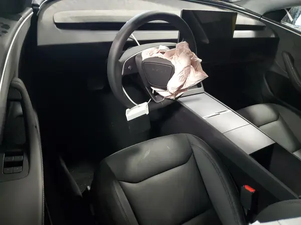5YJ3E1EB7SF003240 2025 TESLA MODEL 3 - Image 8