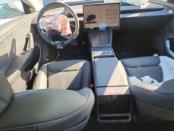 5YJ3E1EB7SF008339 2025 TESLA MODEL 3 - Image 8