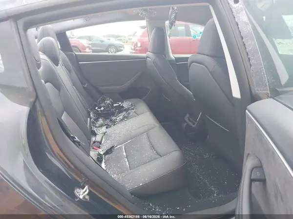 5YJ3E1EB7SF025352 2025 TESLA MODEL 3 - Image 8