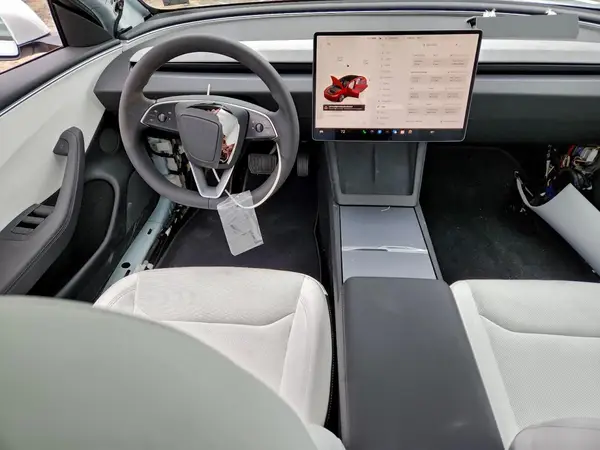 5YJ3E1EB7SF049005 2025 TESLA MODEL 3 - Image 8