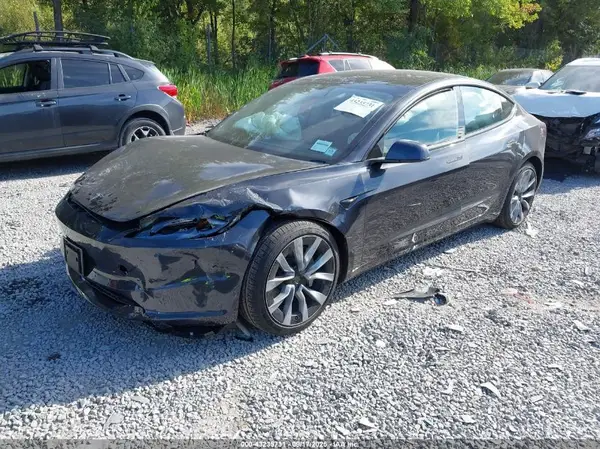 5YJ3E1EB7SF051143 2025 TESLA MODEL 3 - Image 2