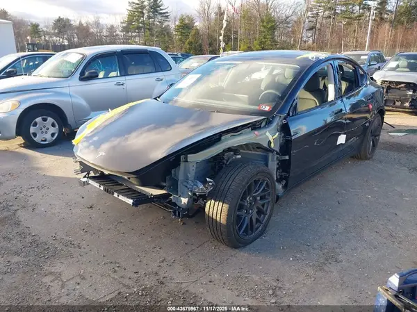 5YJ3E1EB7SF066371 2025 TESLA MODEL 3 - Image 2