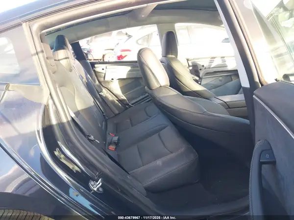 5YJ3E1EB7SF066371 2025 TESLA MODEL 3 - Image 8