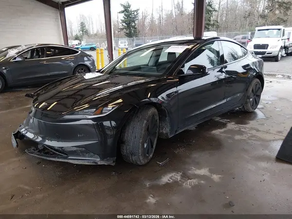 5YJ3E1EB7SF079346 2025 TESLA MODEL 3 - Image 2