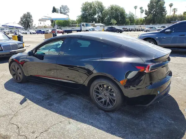 5YJ3E1EB7SF874364 2025 TESLA MODEL 3 - Image 2