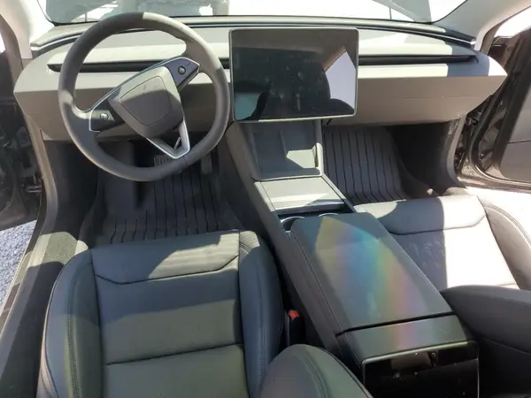 5YJ3E1EB7SF876244 2025 TESLA MODEL 3 - Image 8