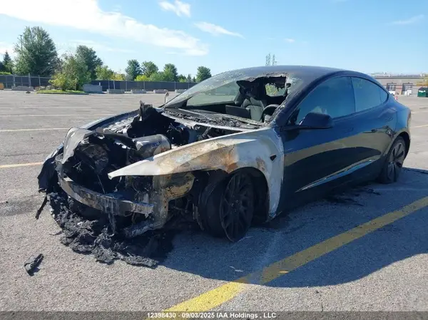 5YJ3E1EB7SF883372 2025 TESLA MODEL 3 - Image 2