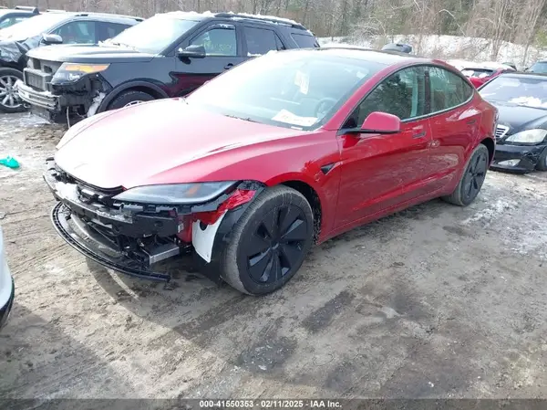 5YJ3E1EB7SF890659 2025 TESLA MODEL 3 - Image 2