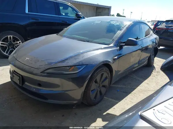 5YJ3E1EB7SF897322 2025 TESLA MODEL 3 - Image 2
