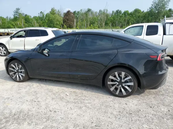 5YJ3E1EB7SF900896 2025 TESLA MODEL 3 - Image 2