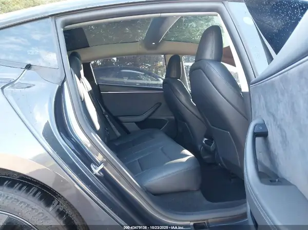 5YJ3E1EB7SF904835 2025 TESLA MODEL 3 - Image 8