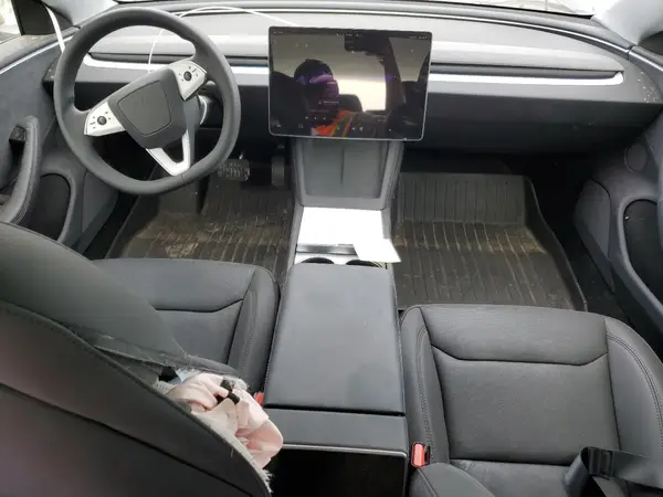 5YJ3E1EB7SF913390 2025 TESLA MODEL 3 - Image 8