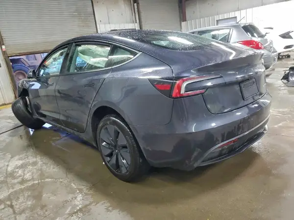 5YJ3E1EB7SF914362 2025 TESLA MODEL 3 - Image 2