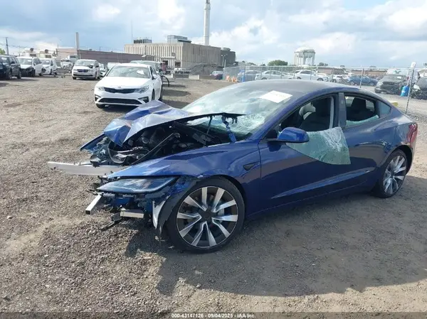 5YJ3E1EB7SF914653 2025 TESLA MODEL 3 - Image 2