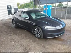 5YJ3E1EB7SF928259 2025 TESLA MODEL 3