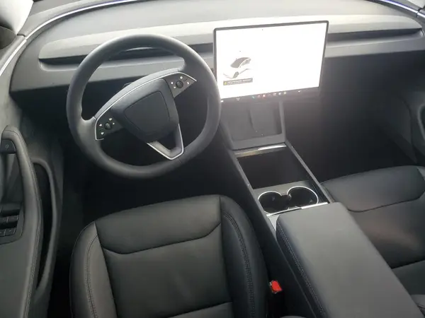 5YJ3E1EB7SF928407 2025 TESLA MODEL 3 - Image 8