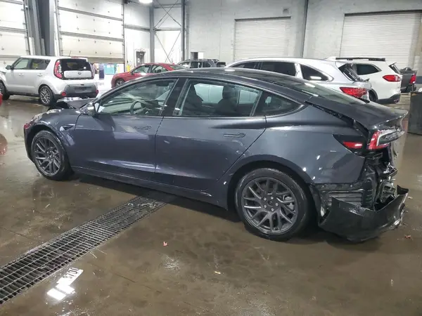5YJ3E1EB7SF929055 2025 TESLA MODEL 3 - Image 2