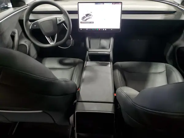 5YJ3E1EB7SF929055 2025 TESLA MODEL 3 - Image 8